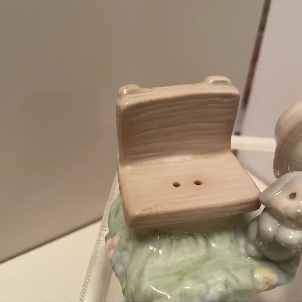 Vintage Precious Moments Salt And Pepper Shakers Seasoned With‎ A Smile 1997